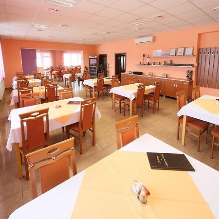 Penzion Na Rozku Sliac Ngoại thất bức ảnh